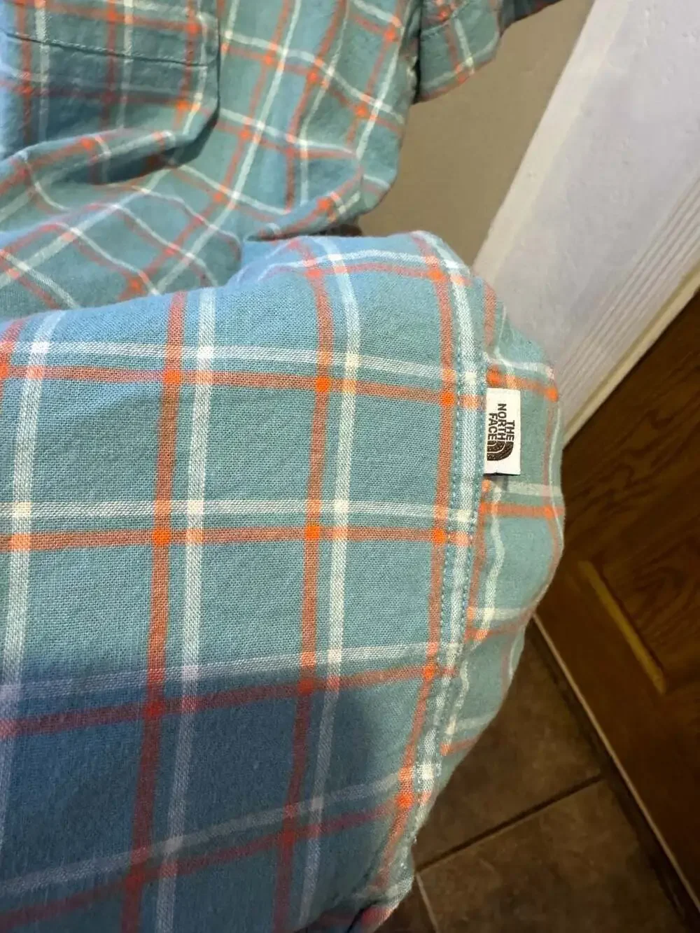 The North Face Men's Loghill Short-Sleeve Plaid Button-Up Shirt